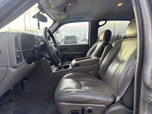 2004 GMC Sierra 2500 SLT Crew Cab