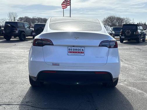 2023 Tesla Model Y Long Range Dual Motor All-Wheel Drive