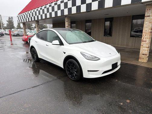 2023 Tesla Model Y Long Range Dual Motor All-Wheel Drive