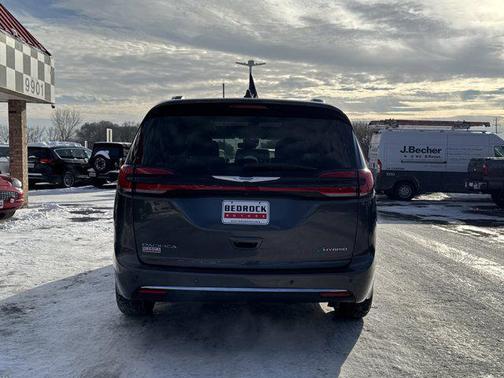 2021 Chrysler Pacifica Hybrid Limited