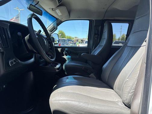 Summit White 2022 Chevrolet Express 2500 LT