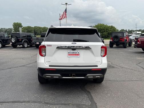 Star White Metallic Tri-Coat 2021 Ford Explorer XLT