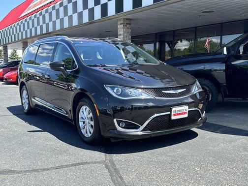 2018 Chrysler Pacifica Touring-L