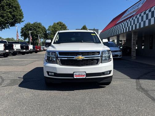 Iridescent Pearl Tricoat 2016 Chevrolet Suburban LT