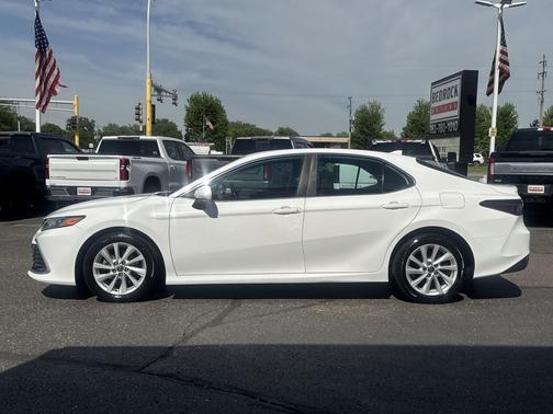 White 2022 Toyota Camry LE