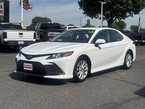 White 2022 Toyota Camry LE