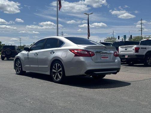 2016 Nissan Altima 2.5 SR