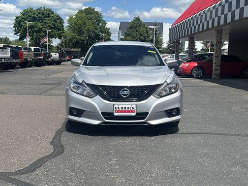 2016 Nissan Altima 2.5 SR