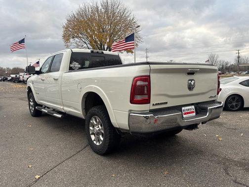 2019 RAM 3500 Laramie Crew Cab 4x4 8' Box
