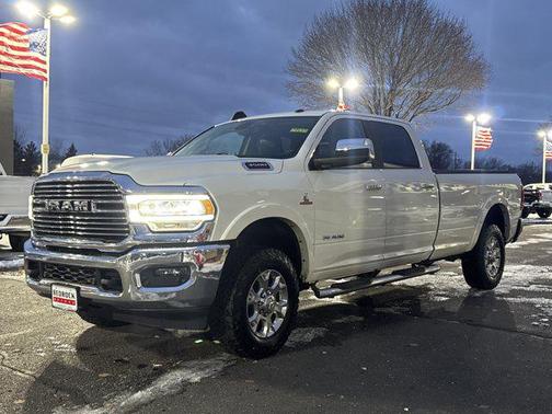 2019 RAM 3500 Laramie Crew Cab 4x4 8' Box
