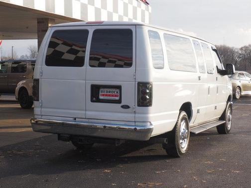 2013 Ford E350 Super Duty XLT