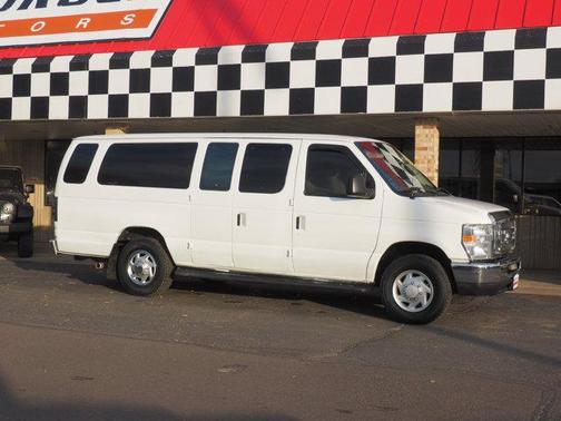 2013 Ford E350 Super Duty XLT