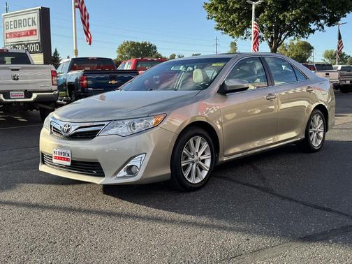 Creme Brulee Mica 2014 Toyota Camry XLE