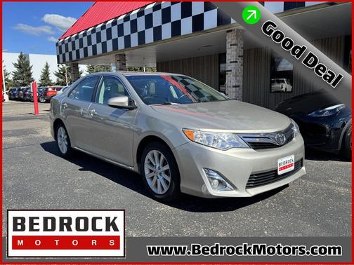 Creme Brulee Mica 2014 Toyota Camry XLE