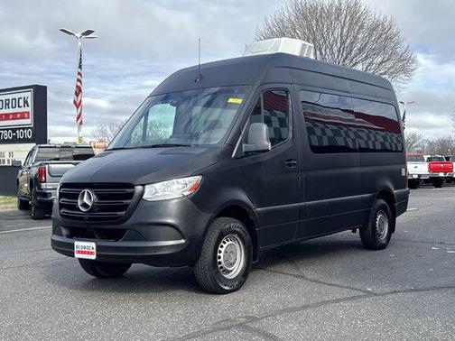 Obsidian Black Metallic 2019 Mercedes-Benz Sprinter 1500 Standard Roof I4