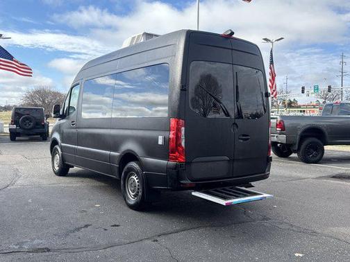 Obsidian Black Metallic 2019 Mercedes-Benz Sprinter 1500 Standard Roof I4
