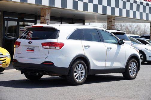 2017 Kia Sorento LX