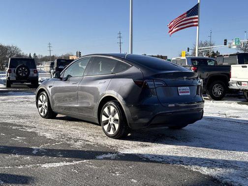 2023 Tesla Model Y Long Range Dual Motor All-Wheel Drive
