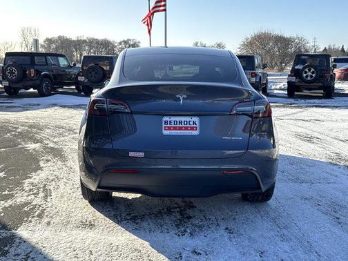 2023 Tesla Model Y Long Range Dual Motor All-Wheel Drive