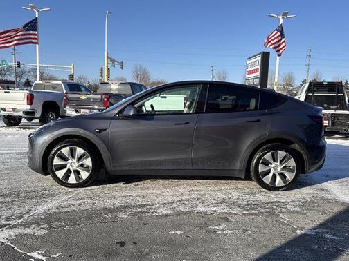 2023 Tesla Model Y Long Range Dual Motor All-Wheel Drive