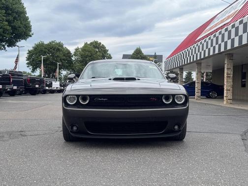 Granite Pearlcoat 2016 Dodge Challenger R/T