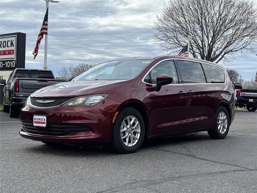 Velvet Red Pearlcoat 2017 Chrysler Pacifica Touring