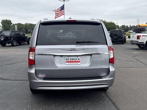 2014 Chrysler Town & Country Touring