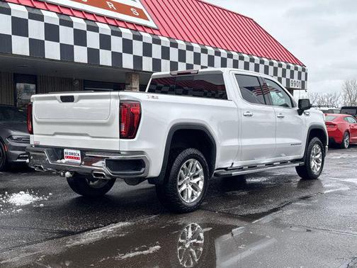 2022 GMC Sierra 1500 SLT