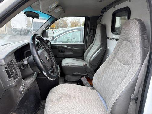 2009 Chevrolet Express 2500 Base