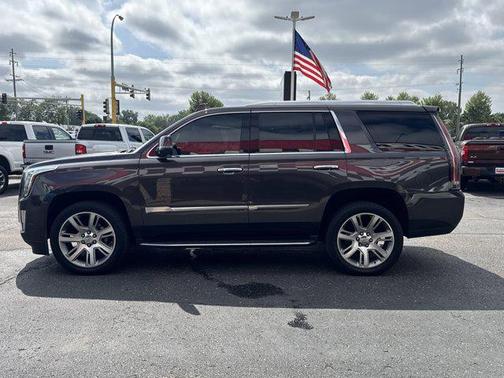 2017 Cadillac Escalade Luxury