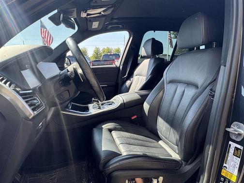 Arctic Grey Metallic 2022 BMW X5 M50i