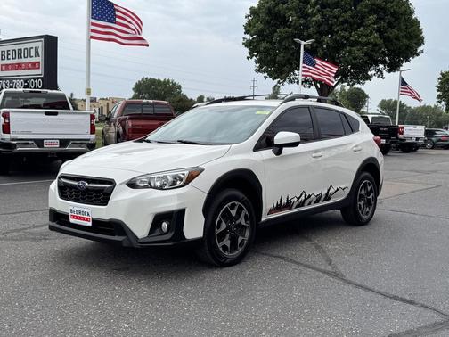 Crystal White Pearl 2019 Subaru Crosstrek 2.0i Premium