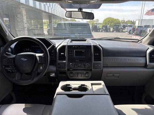 Oxford White 2018 Ford F-250 XL