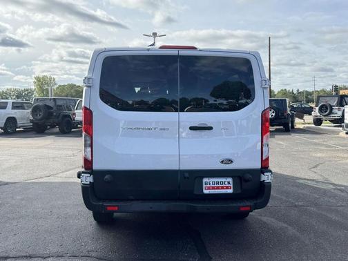 Oxford White 2016 Ford Transit-350 XLT