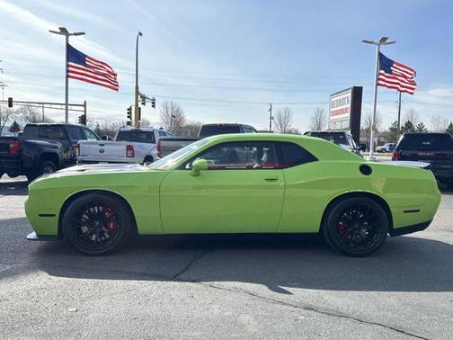 Sublime Pearl Coat 2015 Dodge Challenger SRT Hellcat