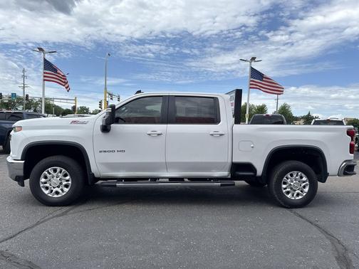Summit White 2021 Chevrolet Silverado 2500 LT