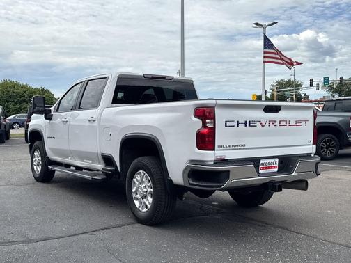 Summit White 2021 Chevrolet Silverado 2500 LT
