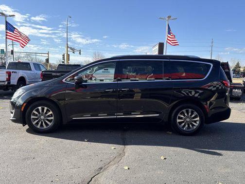 2020 Chrysler Pacifica Touring-L Plus