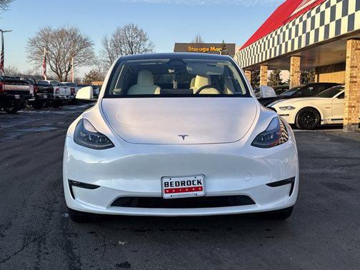 2024 Tesla Model Y Long Range Dual Motor All-Wheel Drive