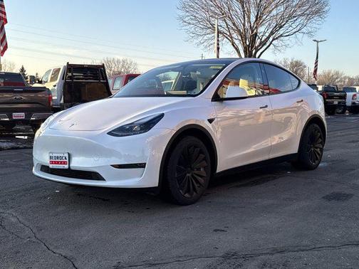 2024 Tesla Model Y Long Range Dual Motor All-Wheel Drive