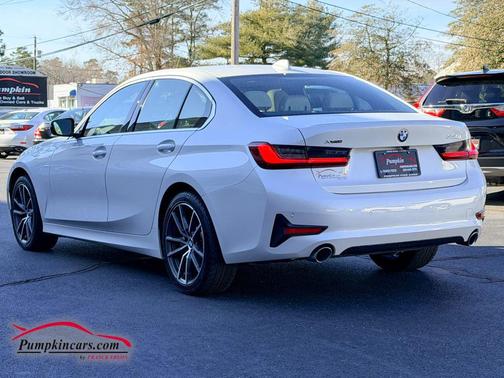 2022 BMW 330 i xDrive