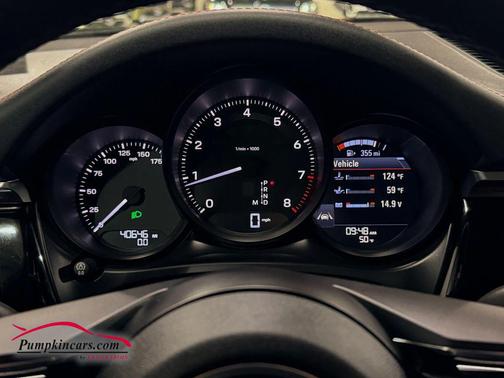 2022 Porsche Macan Macan