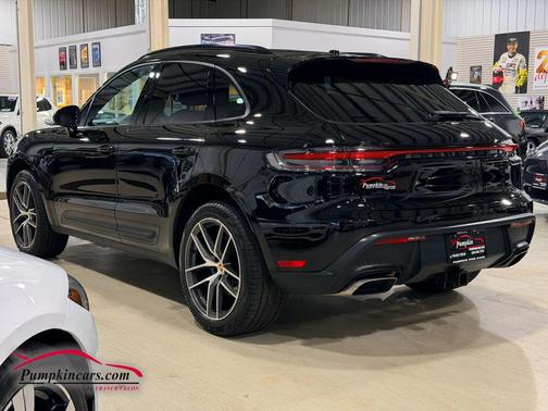 2022 Porsche Macan Macan