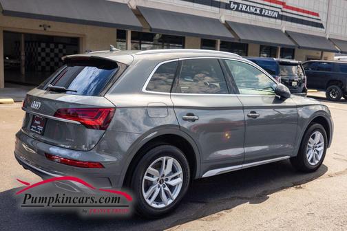 Chronos Gray Metallic 2023 Audi Q5 45 S line Premium