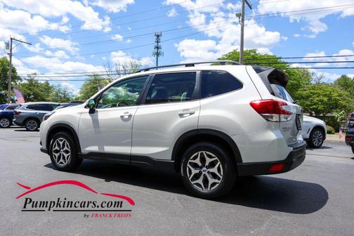 White 2024 Subaru Forester Sport