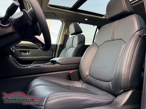 2025 Honda Pilot Touring 8-Passenger