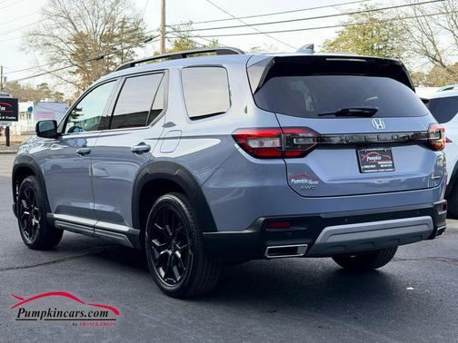 2025 Honda Pilot Touring 8-Passenger