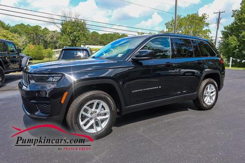 Black 2023 Jeep Grand Cherokee Laredo