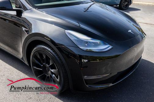 2022 Tesla Model Y Long Range Dual Motor All-Wheel Drive