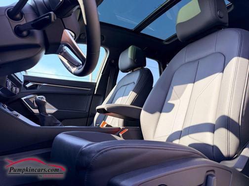 2025 Audi Q3 Premium 45 TFSI S line quattro Tiptronic
